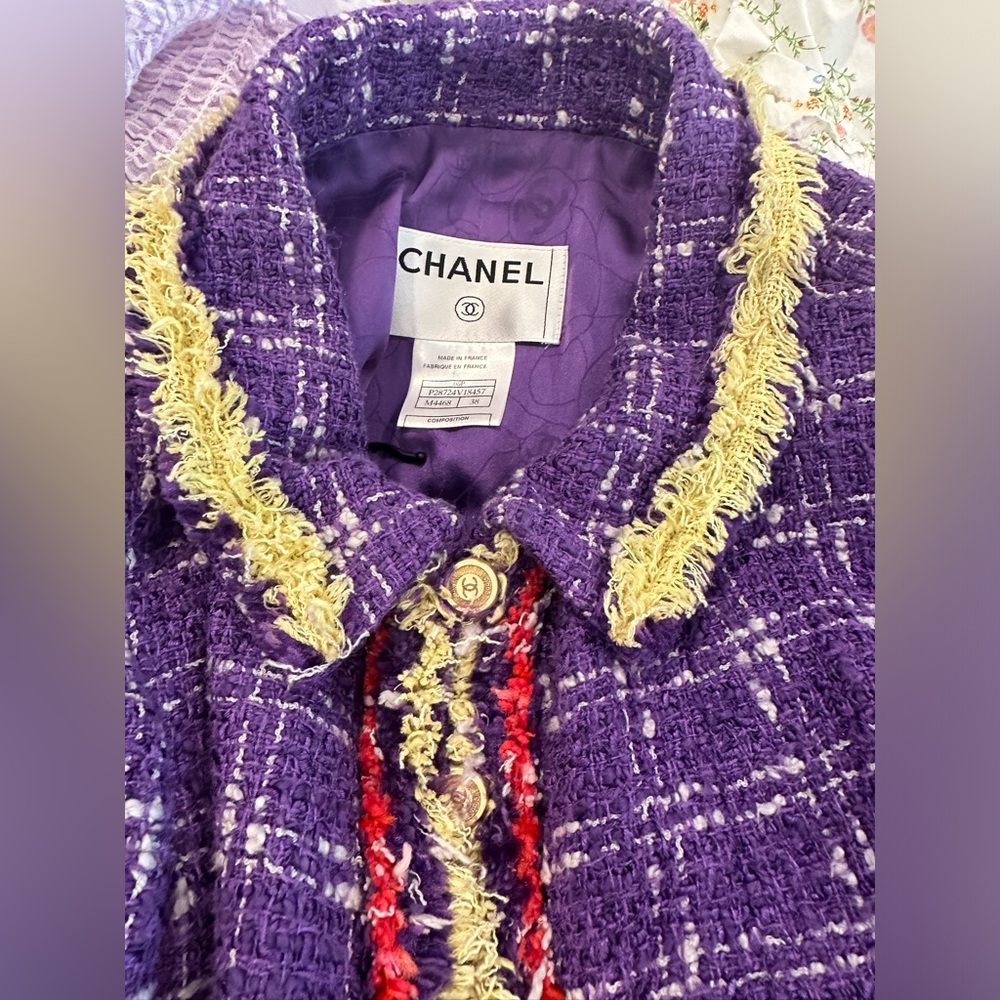 ***SOLD*** Chanel Purple Tweed Jacket- Spring 2006 Runway - Picture 6 of 11